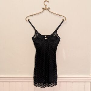 Gilligan & O'Malley Women's Black and Silver Mesh Slip Dress